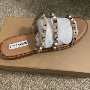 🔥NWT STEVE MADDEN SANDALS💗💗💗